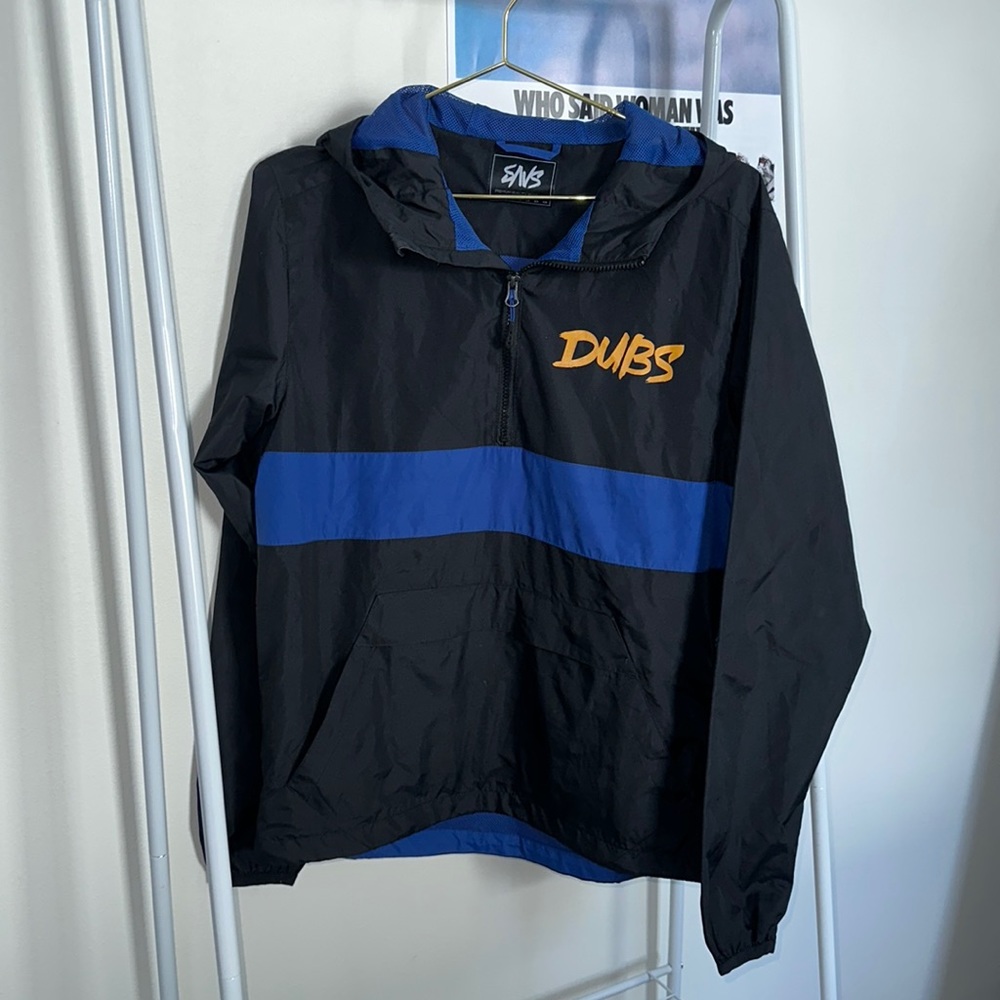 Savs windbreaker